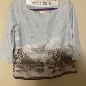 3 quarter sleeves Graphic Top